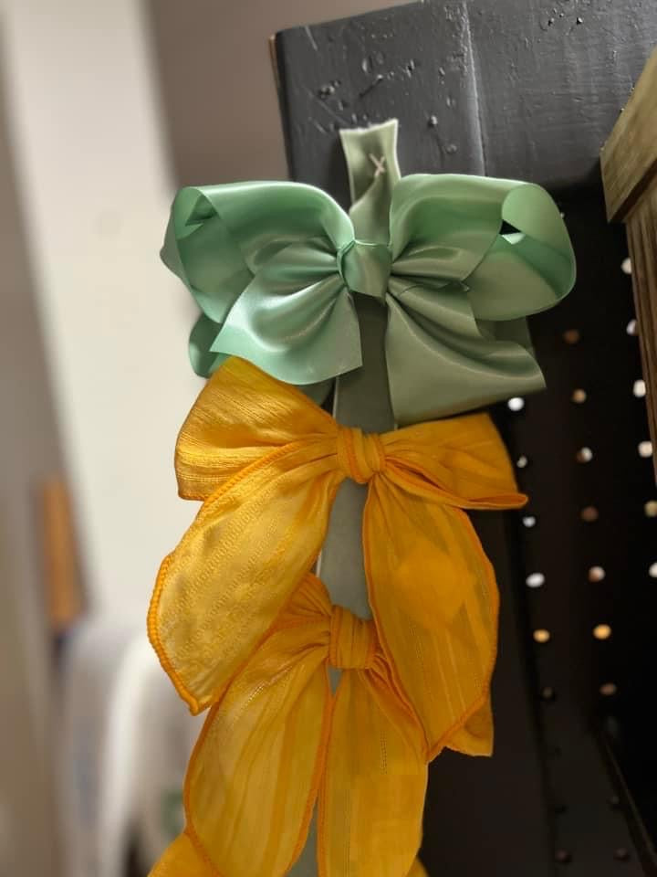 Medium bows