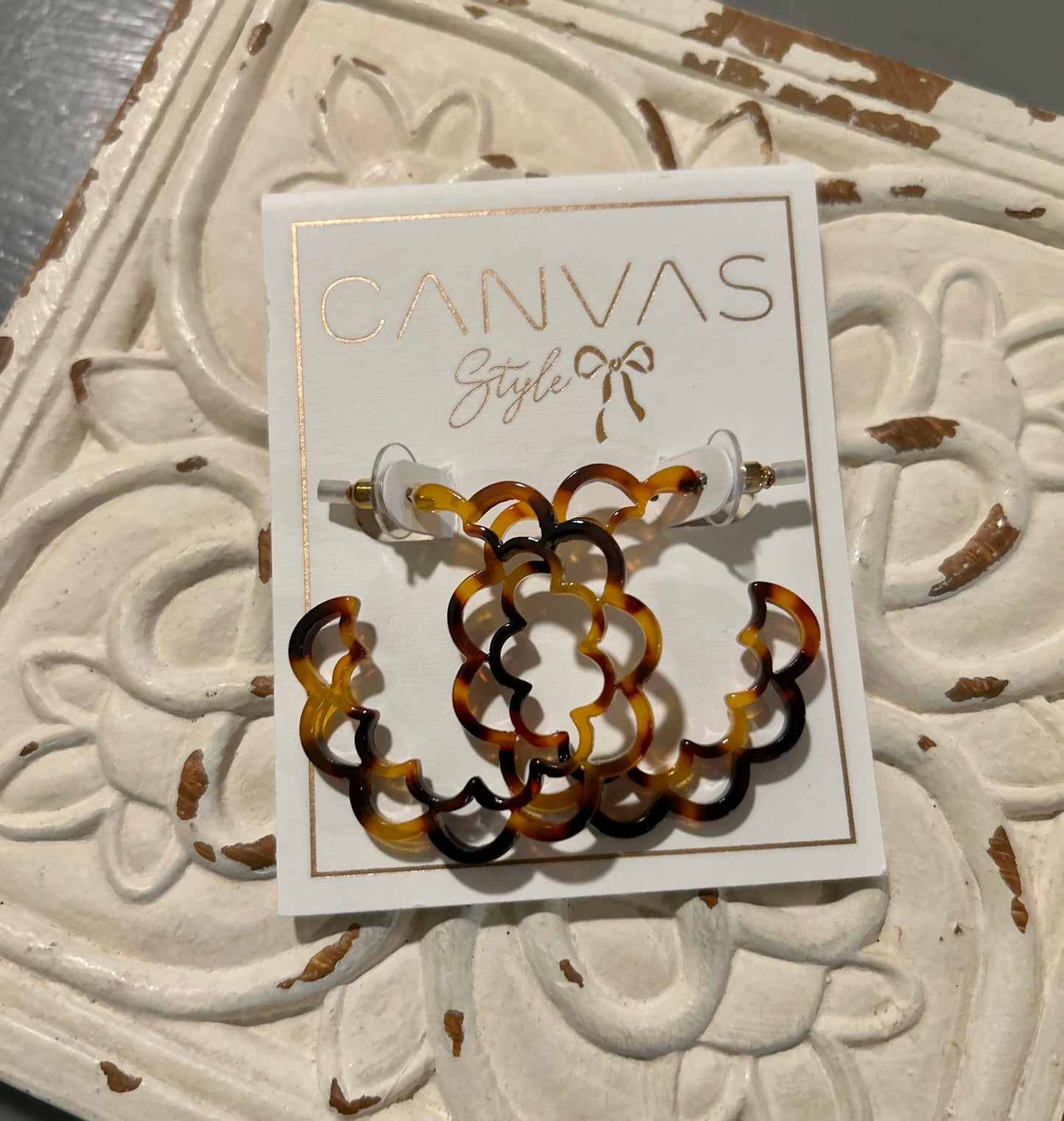 Tortoise Scalloped Hoops