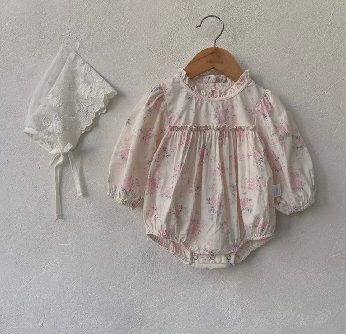Floral Ruffle Bubble